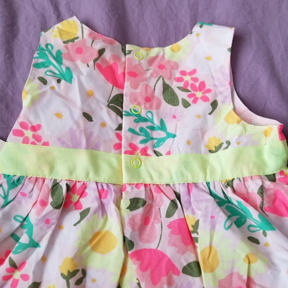 🆕️2pc Floral Baby Dress - Picture 3 of 9